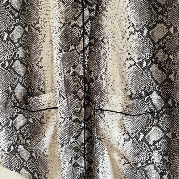 Equipment Silk Snake Python Print Button Down Dress Shirt XS - Picture 3 of 3
